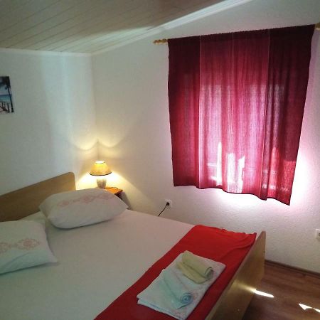 Apartman Rodic Omis Luaran gambar
