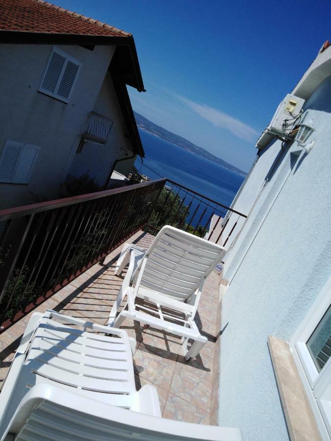 Apartman Rodic Omis Luaran gambar