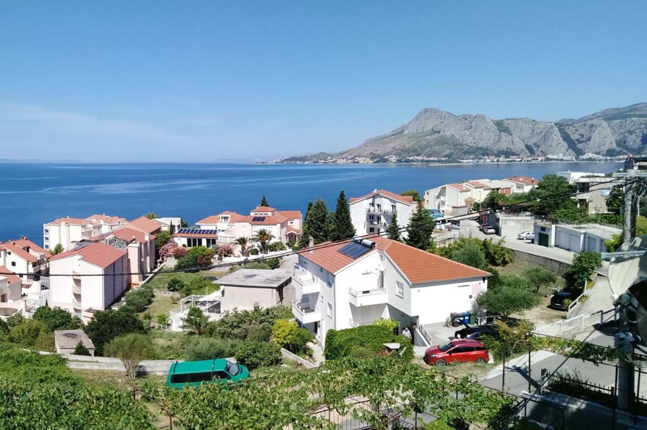 Apartman Rodic Omis Luaran gambar