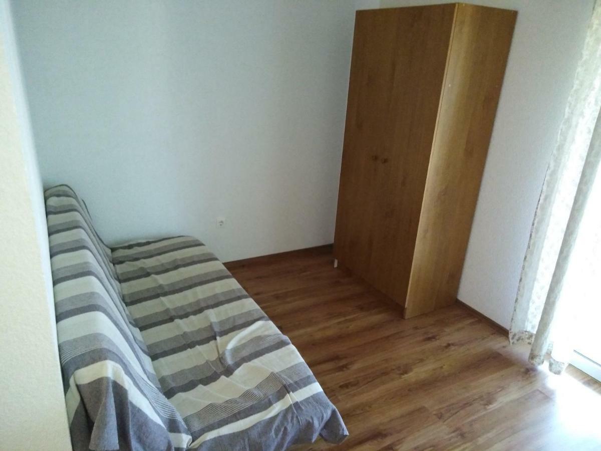 Apartman Rodic Omis Luaran gambar